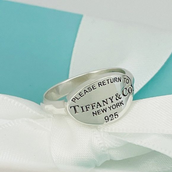 Size 5.5 Please Return to Tiffany Oval Signet Ring in Sterling Silver AUTHENTIC - Picture 3 of 6